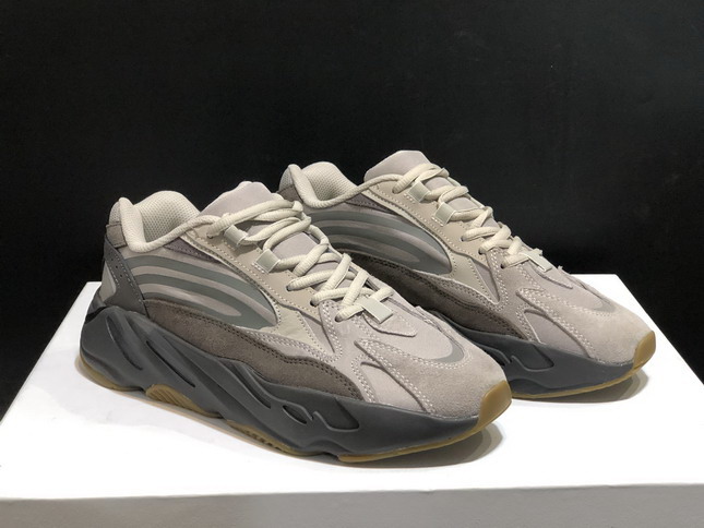 women air yeezy 700 boosts-004
